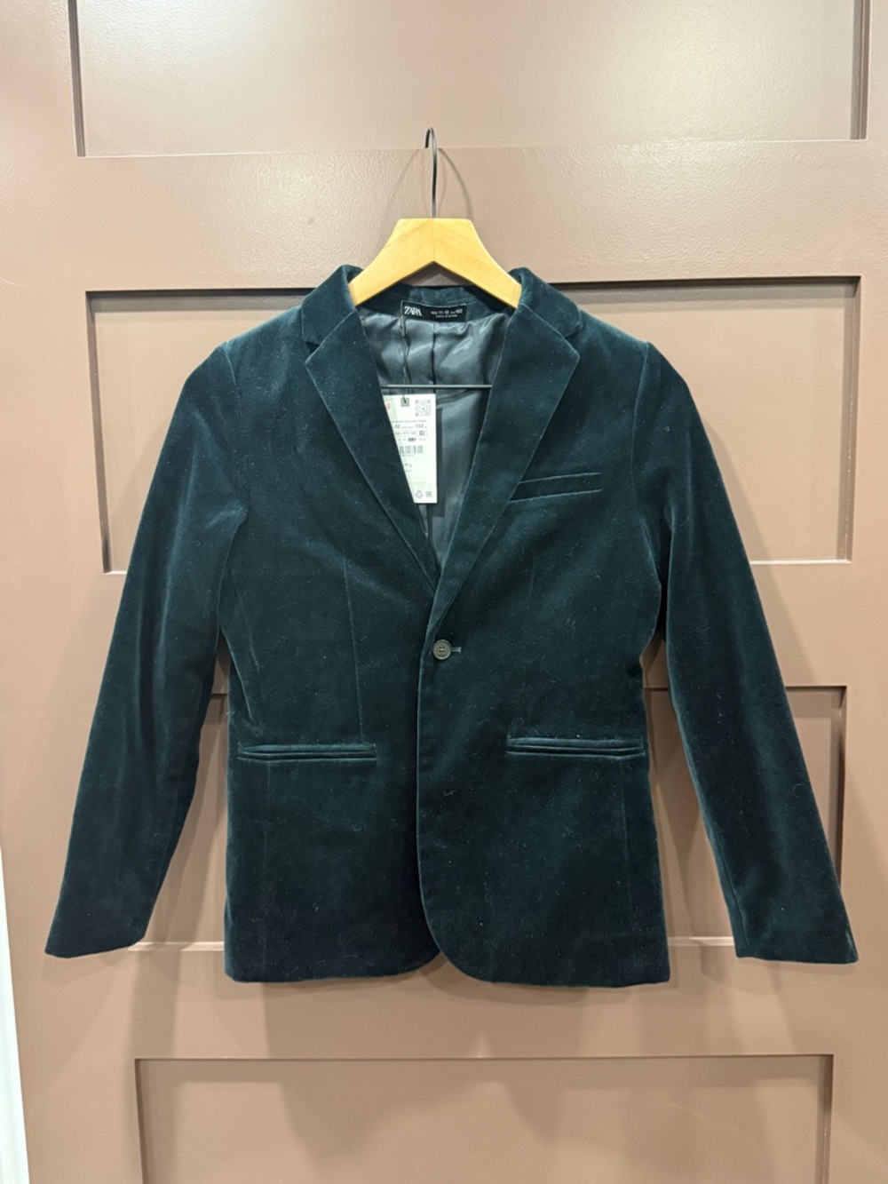 Zara Boy’s Velvet Blazer in Deep Green
